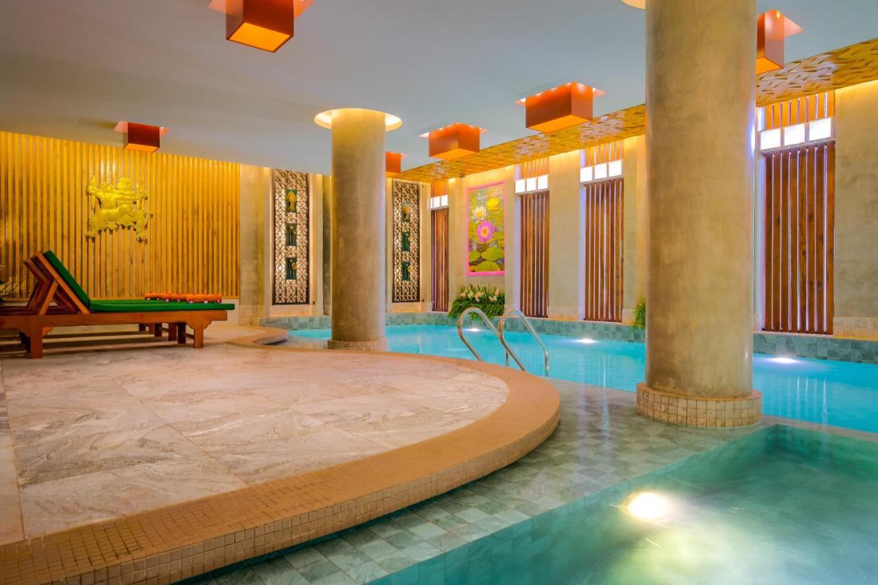 Ta Prohm & Hotel 4*